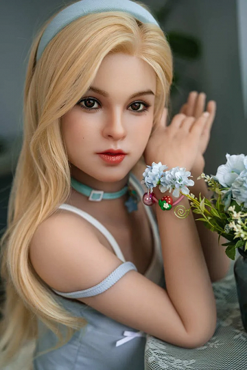 148cm/4ft10 C-cup Silicone Head Sex Doll – Vornica | Petite & Realistic Hybrid Love Doll