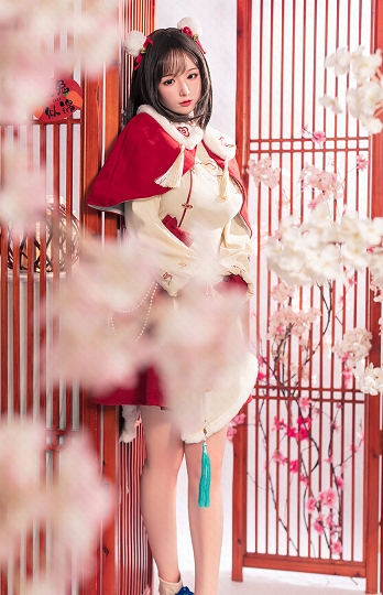 Juliana 163cm Realistic Silicone Sex Doll | Sensual Hourglass Curves | Natural C-Cup